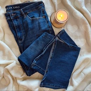 AMERICAN EAGLE SUPER HI-RISE FLARE JEANS